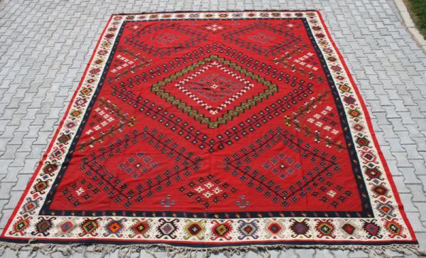 مشخصات گلیم پشمی دورو