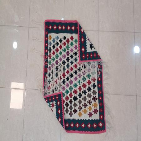 فروشگاه عرضه گلیم پشمی مربعی