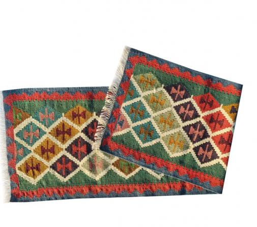 فروشنده گلیم پشمی بزرگ