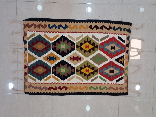 انواع نقوش زیبای گلیم های دستباف