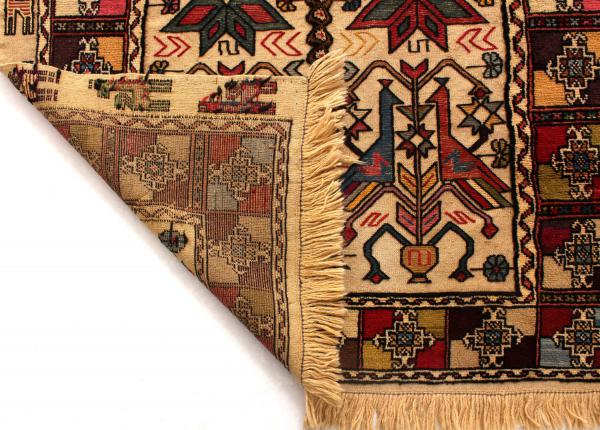 نحوه طراحی و بافت گلیم پشمی طرح دشتستان