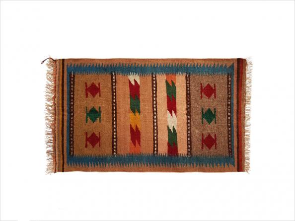 گلیم پشمی رنگ طبیعی چه مشخصاتی دارد؟